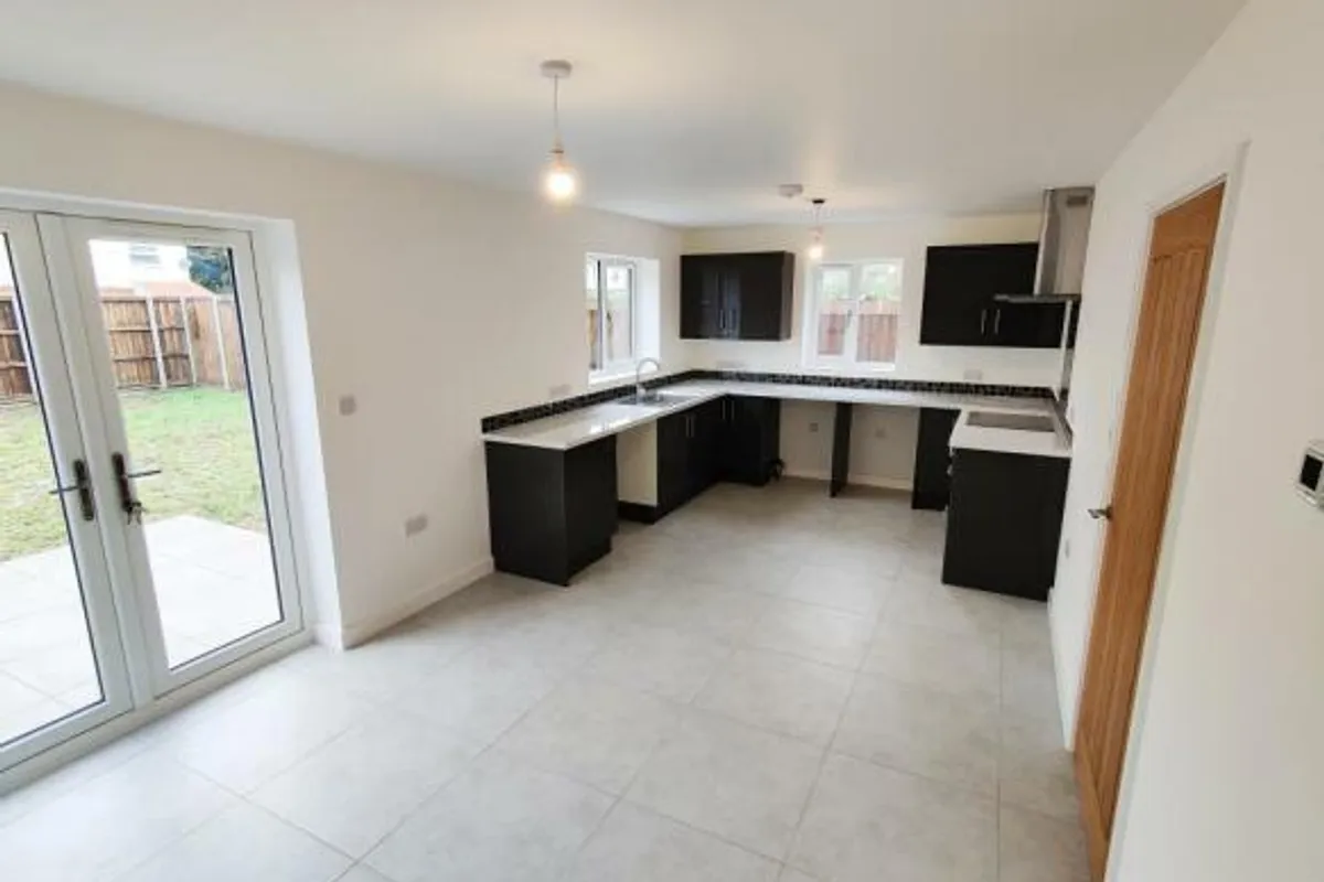 House Sutton Crescent in Broadland