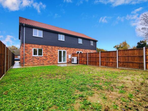 House Sutton Crescent in Broadland