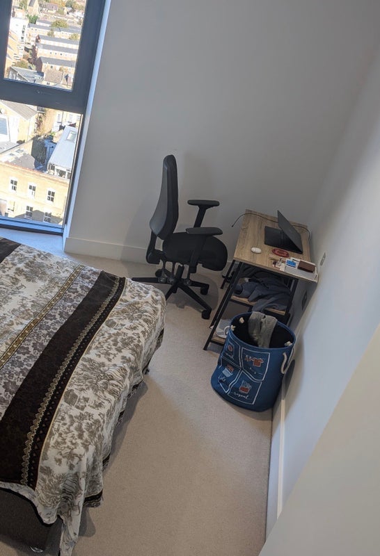 Room Kingsland High Street in Greater London