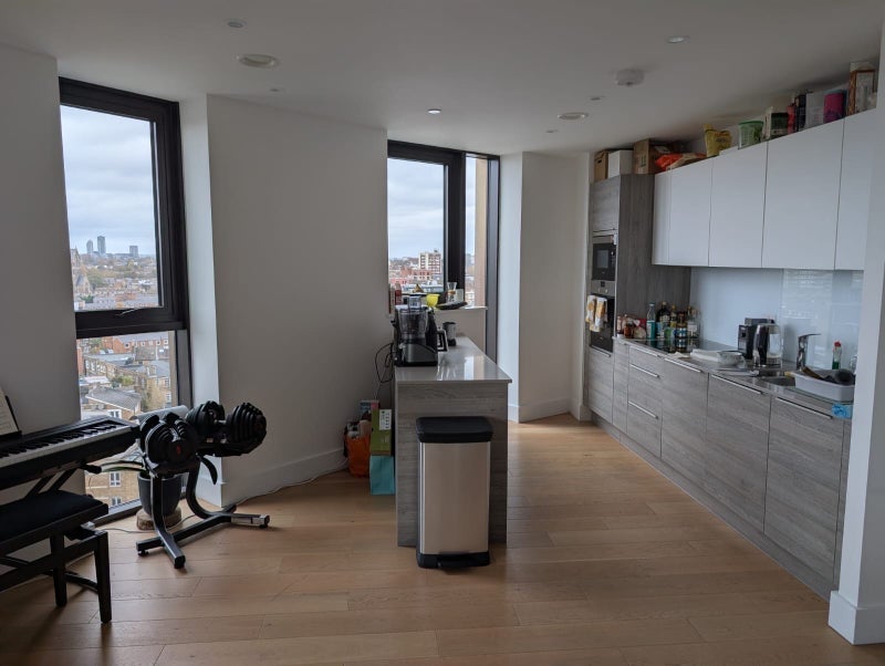 Room Kingsland High Street in Greater London