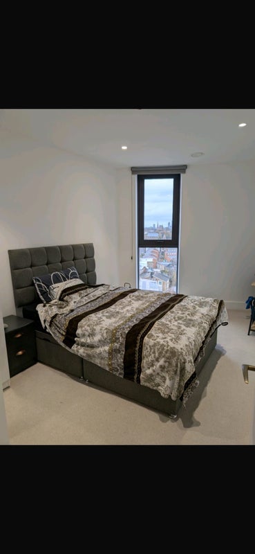 Room Kingsland High Street in Greater London