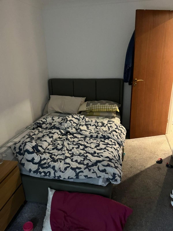 Room Cornwall Street in Glasgow