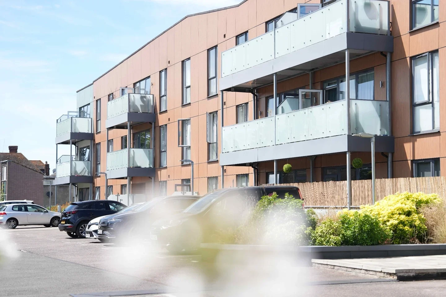 Flat Glebe Way in Greater London