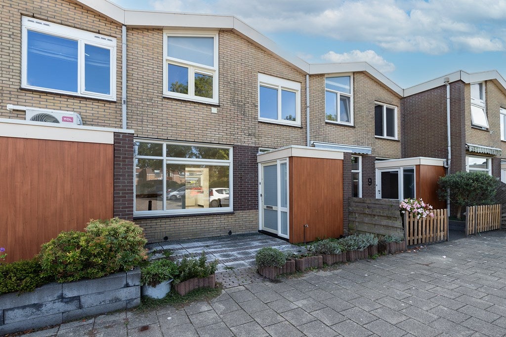 Huis Dennenlaan 8 in Leimuiden