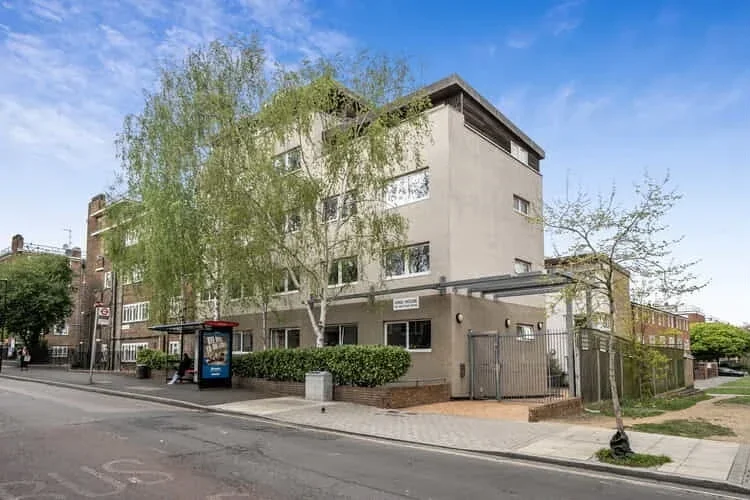 Flat Matthias Road in Greater London
