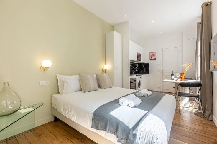 Flat Rue Duphot in Paris