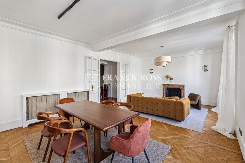 Appartement Place Victor Hugo à Paris