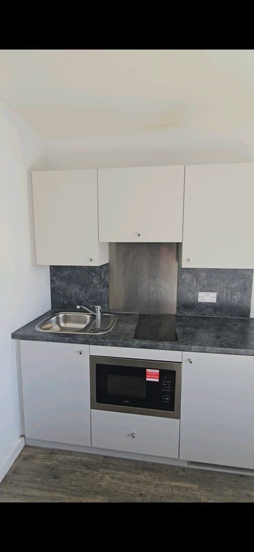 Flat Mercy Terrace in Greater London