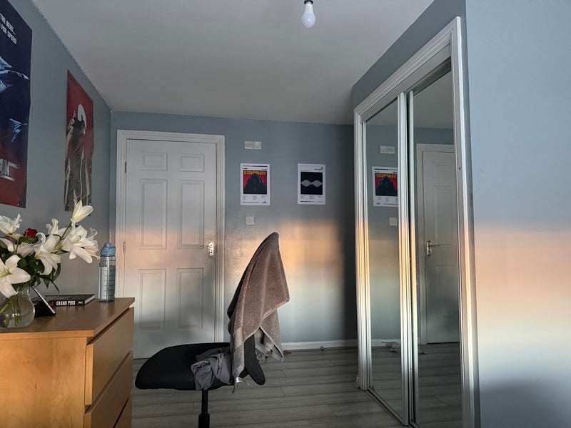 Room Wallace Street in Glasgow