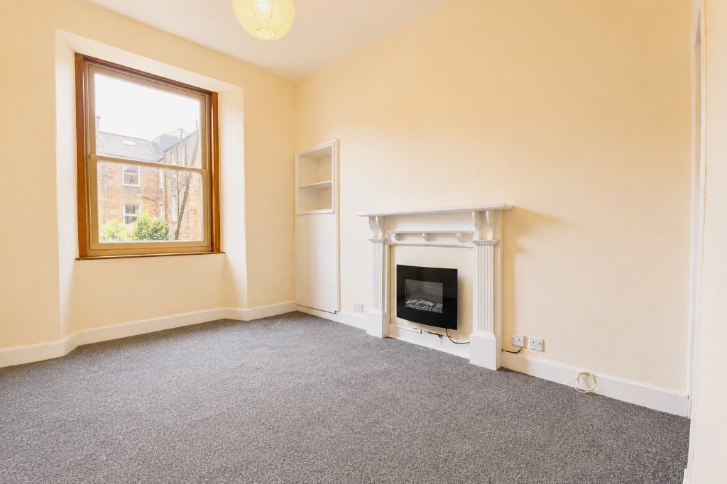 Flat Dalry Road in City of Edinburgh