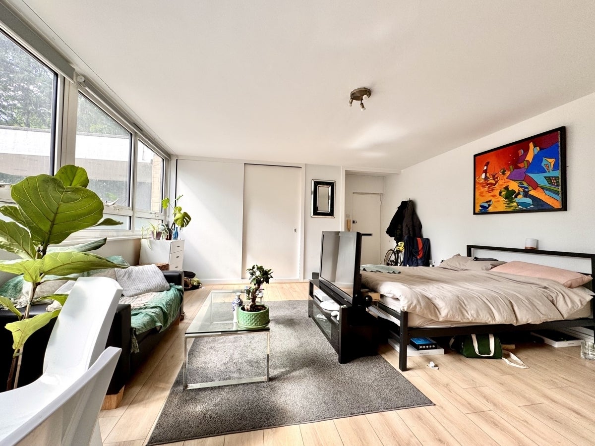 Flat Hornsey Lane in Greater London