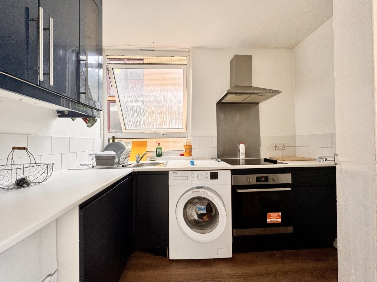 Flat Hornsey Lane in Greater London