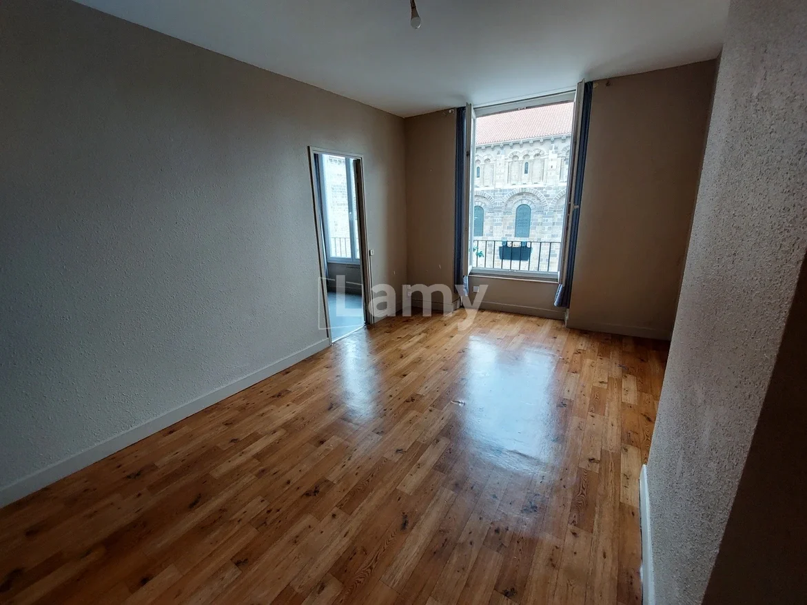 Flat Place Saint-Paul in Issoire
