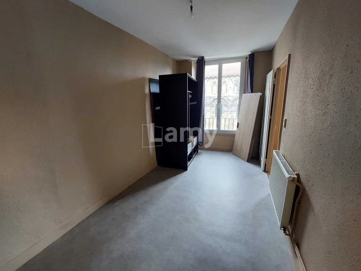 Appartement Place Saint-Paul à Issoire