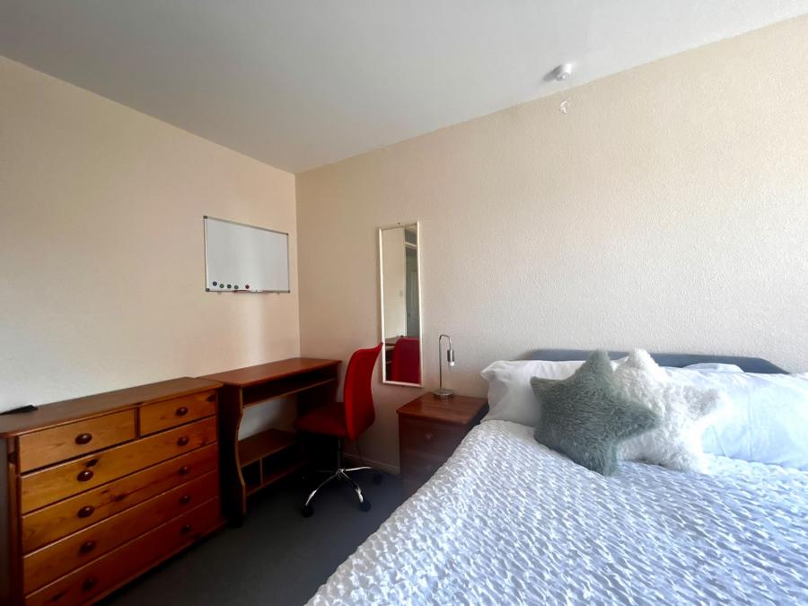 Room Cobden Street in Derby
