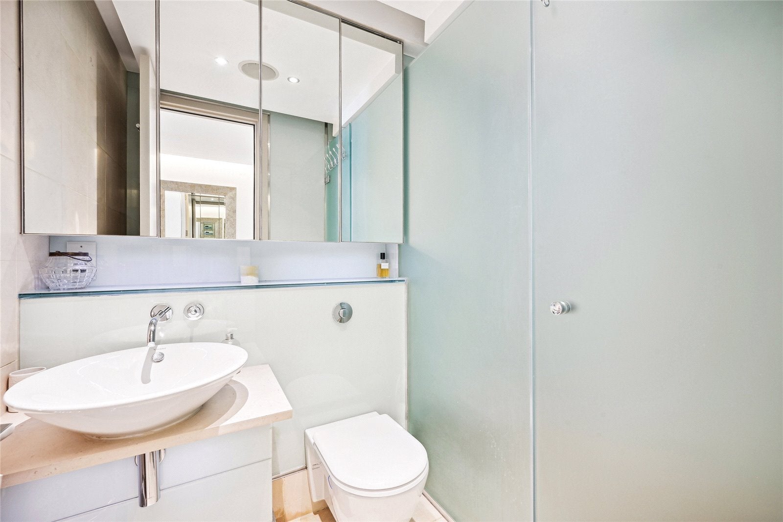 Flat Brompton Road in Greater London