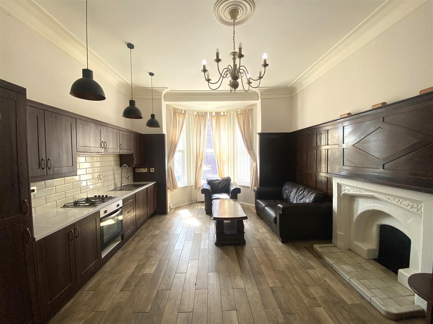 Flat Heston Road in Greater London