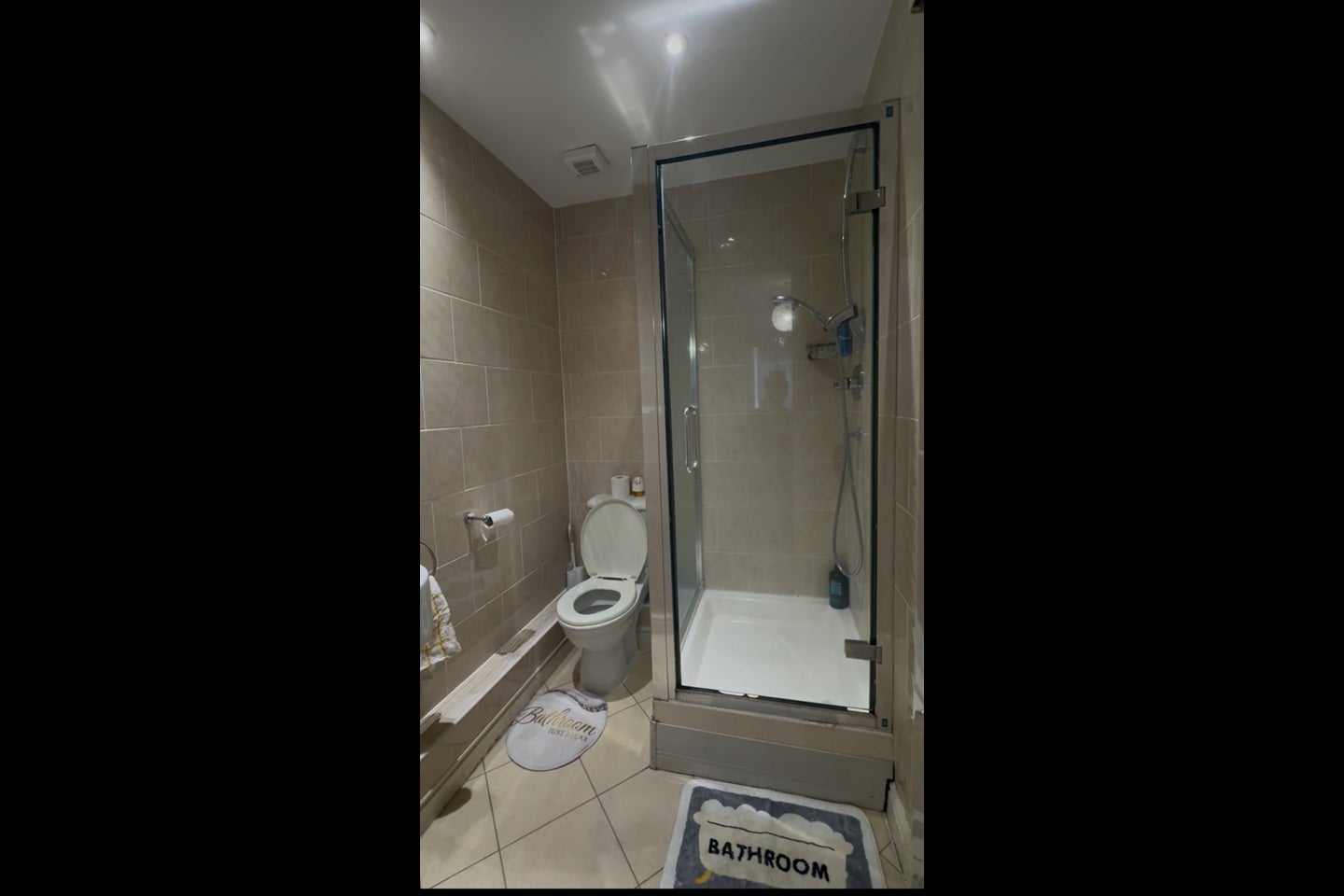 Room Wraysbury Gardens in Borough of Spelthorne