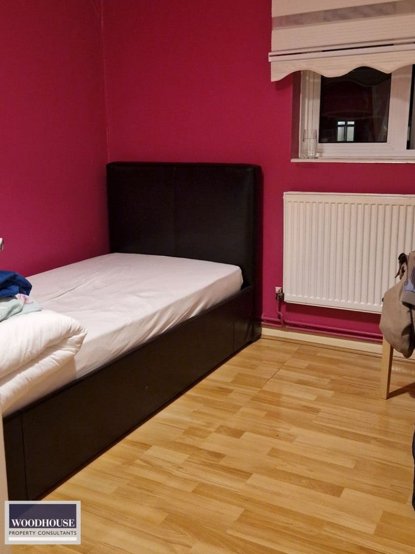 Flat Trafalgar Avenue in Greater London