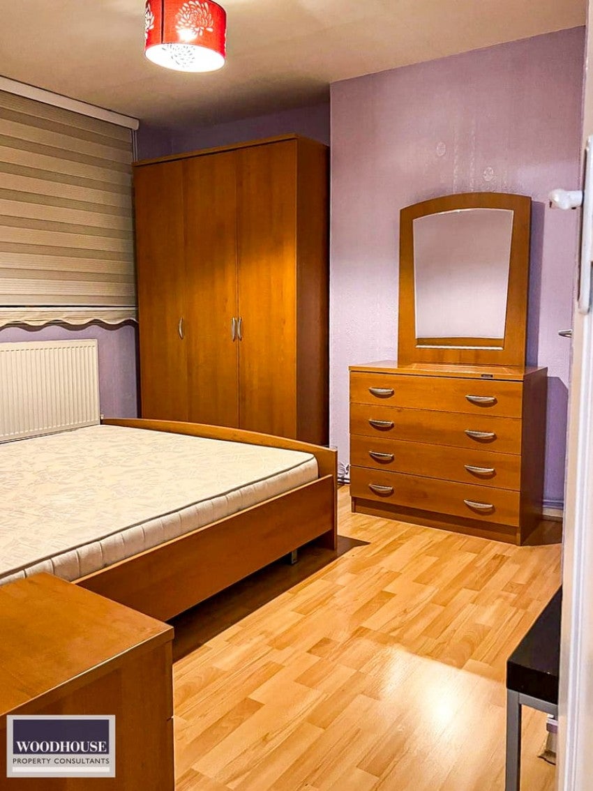Flat Trafalgar Avenue in Greater London