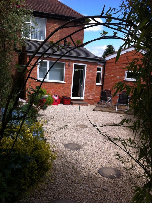 Room Wathen Road in Warwick