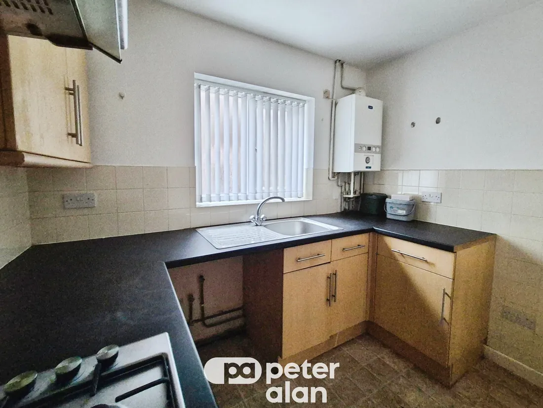 Flat Saint Mary Street in Risca