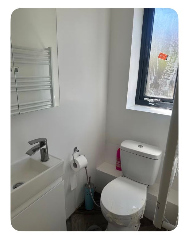 Room Grand Drive in Greater London
