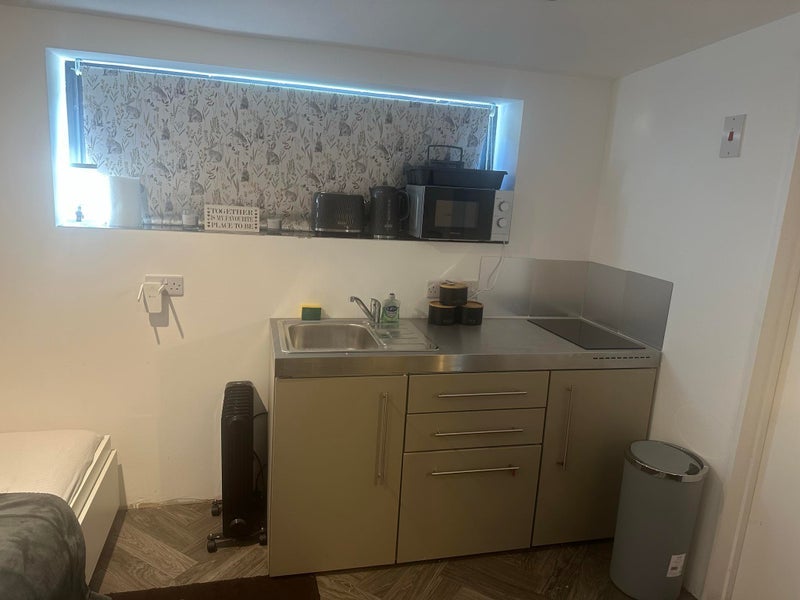 Room Grand Drive in Greater London