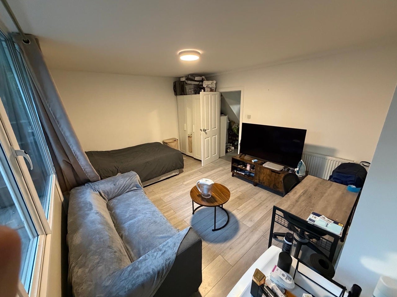Room Ramsey Street in Greater London