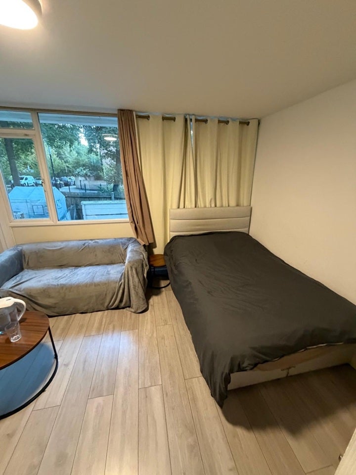 Room Ramsey Street in Greater London