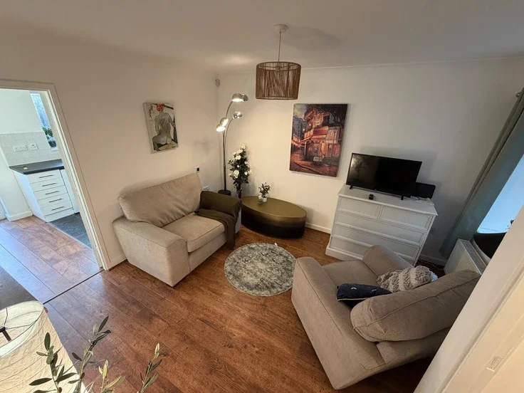 House Cottage Close in Northwich
