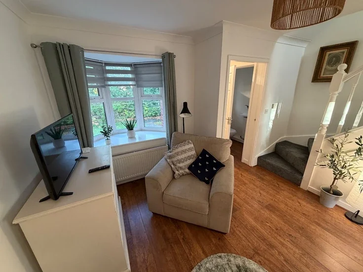 House Cottage Close in Northwich