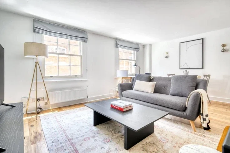 Flat Mercer Walk in City of Westminster