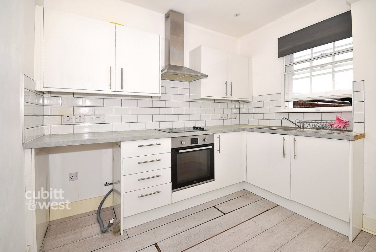 Flat Lorne Road in Portsmouth