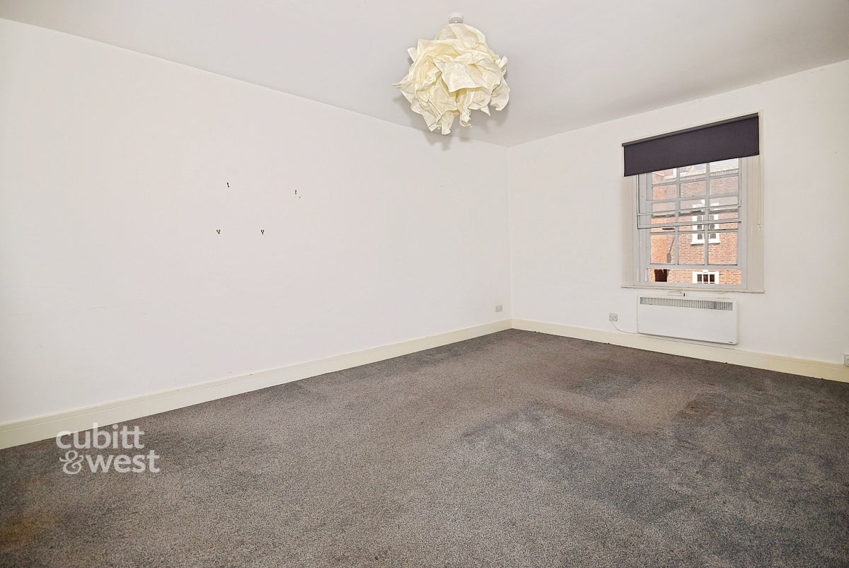 Flat Lorne Road in Portsmouth