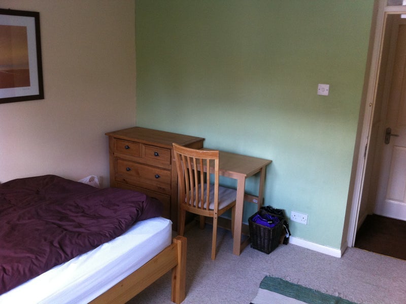 Room Kennedy Close in Greater London