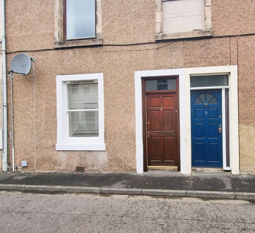 Flat Albert Place in Kelso