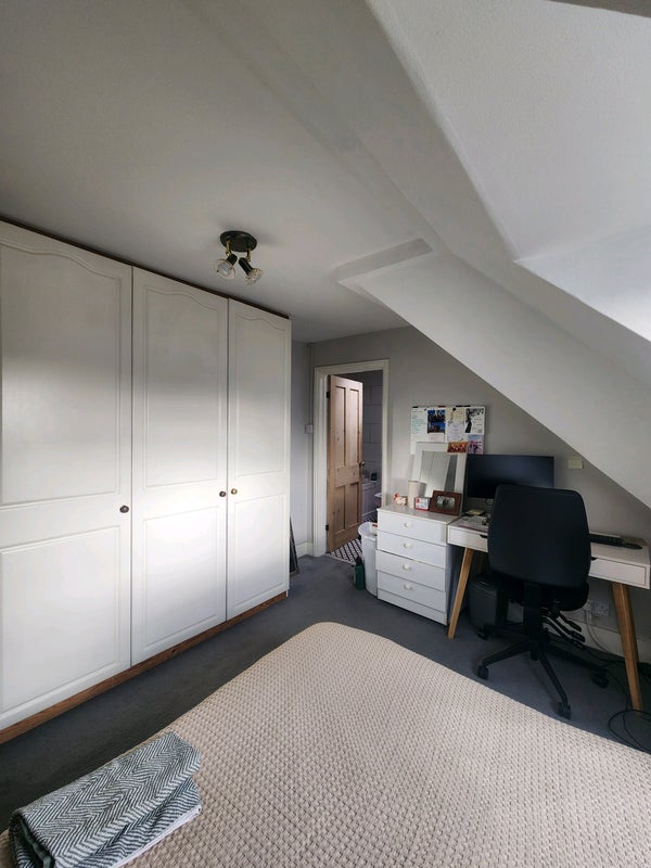 Room Brackenbury Road in Greater London