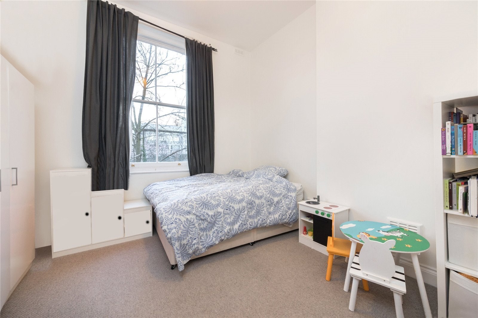 Flat Winchester Road in Greater London