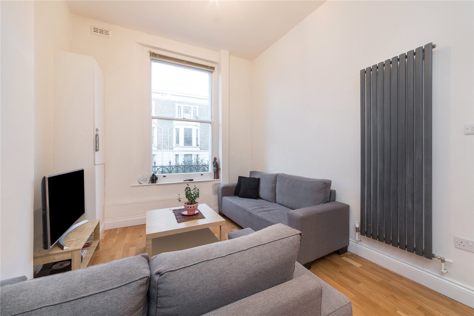 Flat Winchester Road in Greater London