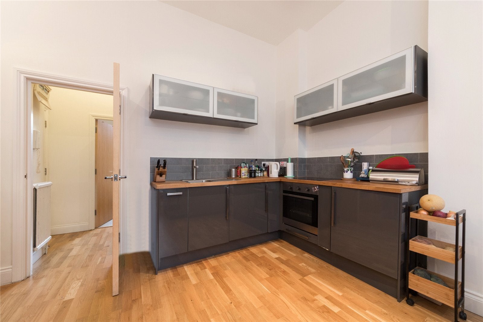 Flat Winchester Road in Greater London