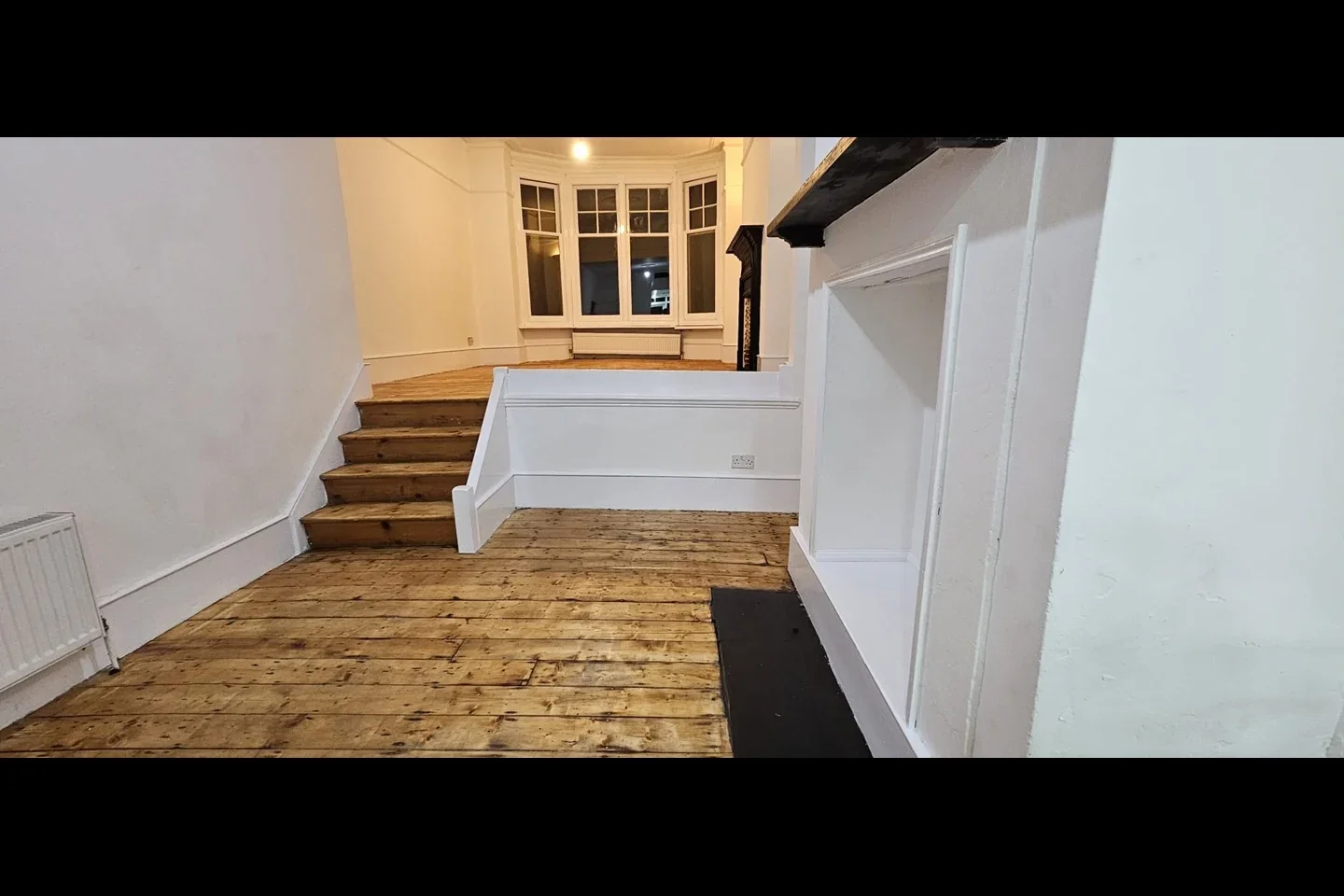 Flat Northfield Road in Greater London