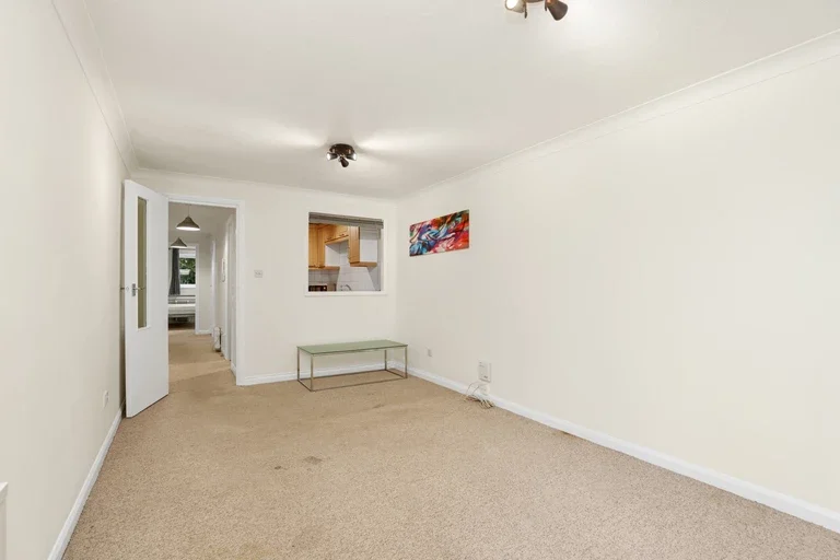 Flat Uxbridge Road in Greater London