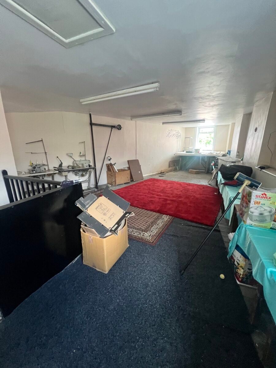 Flat Ashfield Road in Rochdale