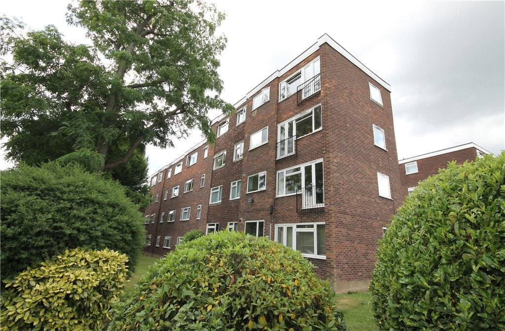 Flat Amherst Road in Greater London