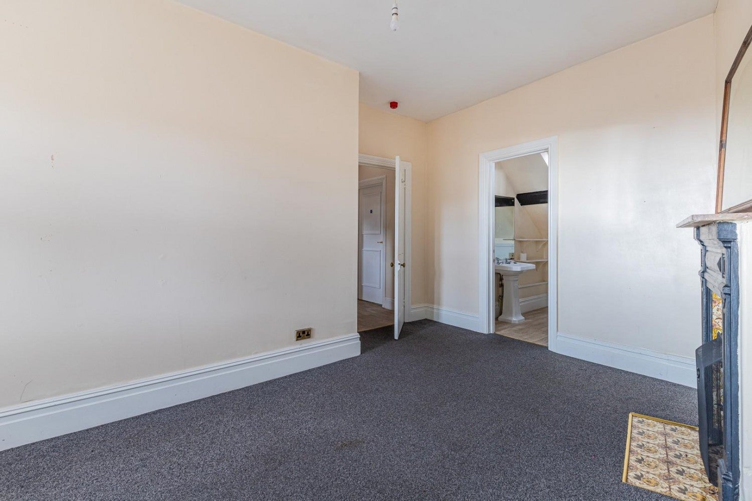 Flat Victoria Road in Penarth