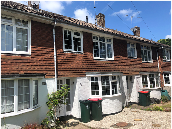 House Lyndhurst Close in Crawley