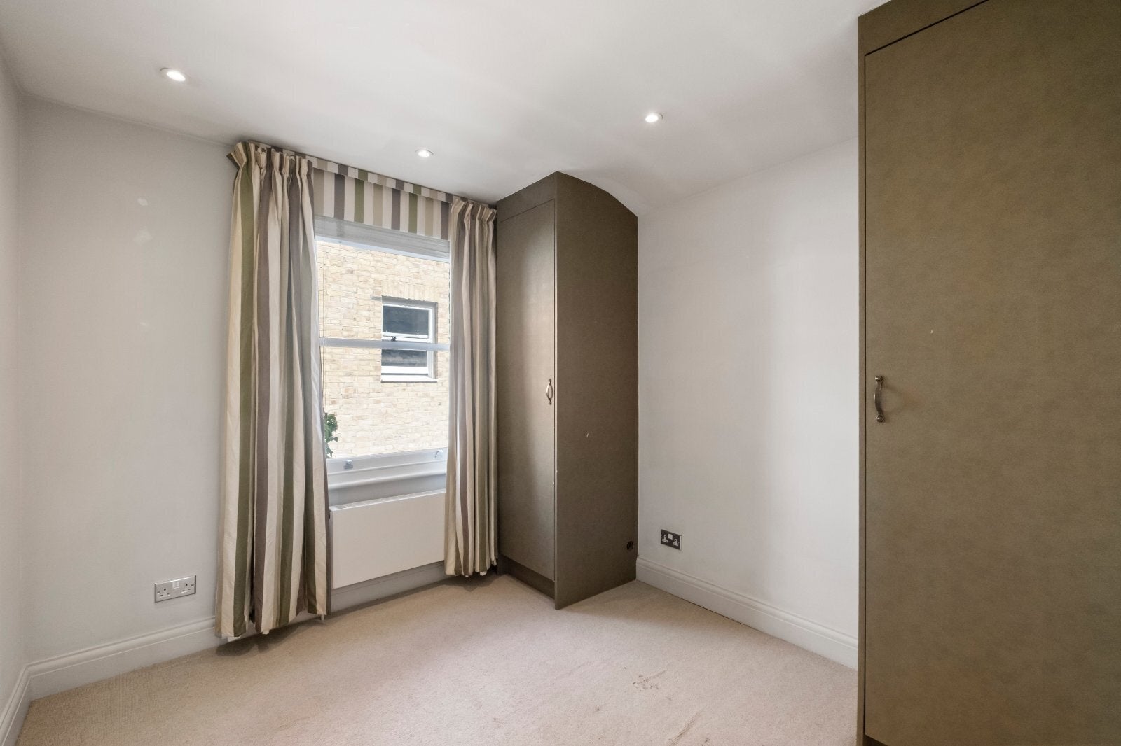 House Heckfield Place in Greater London