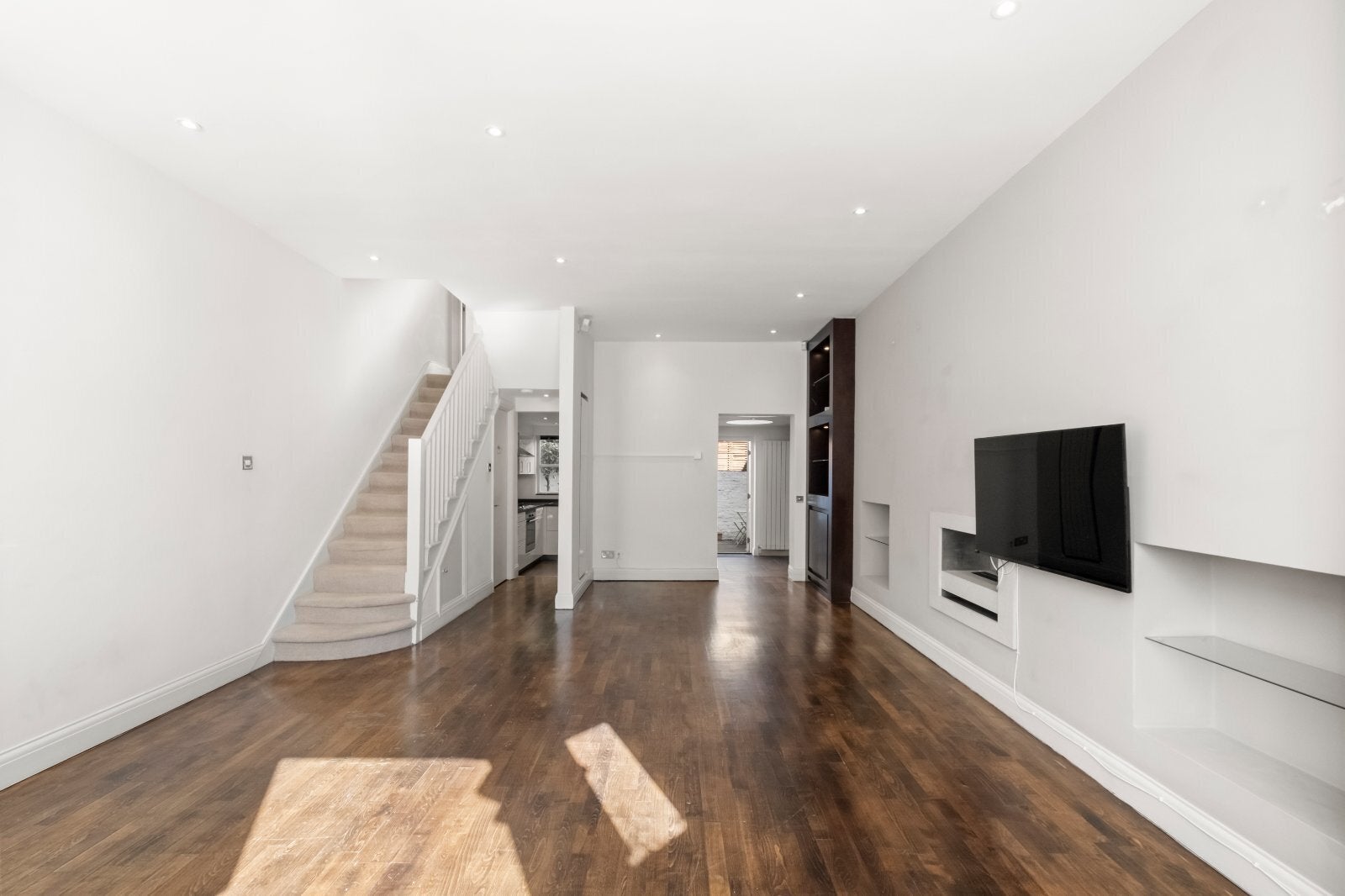 House Heckfield Place in Greater London