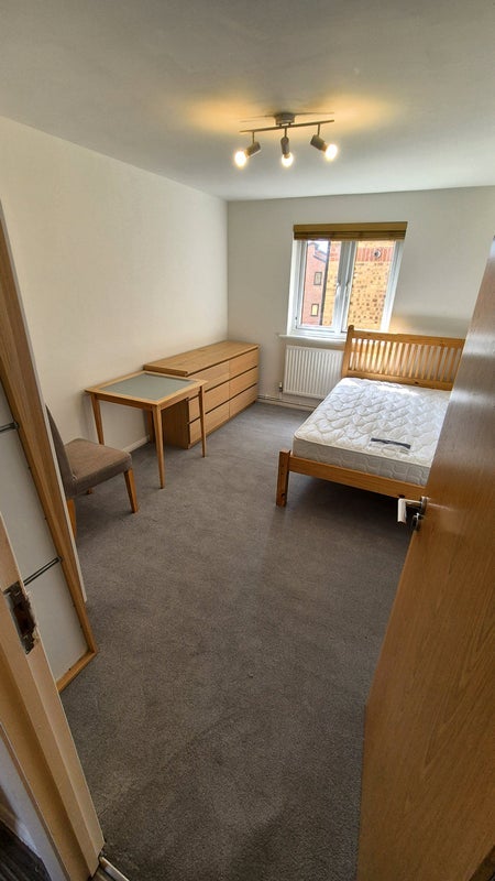 Room Myers Lane in Greater London
